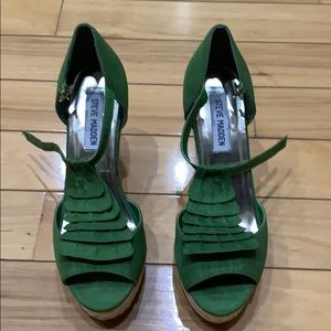 Steve Madden green wedges size 7